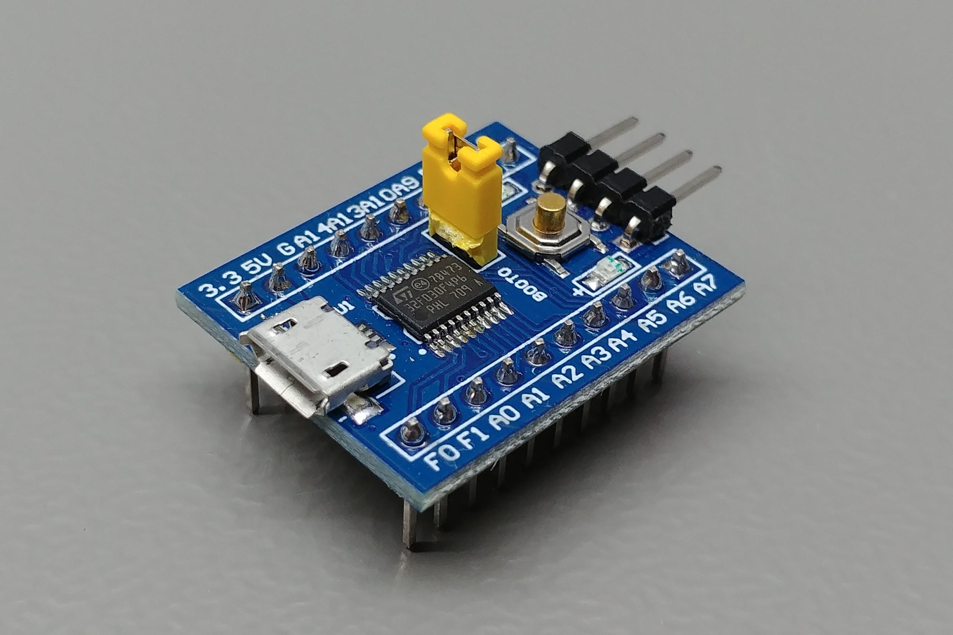 Picture of the vcc-gnd.com STM32F030F4P6