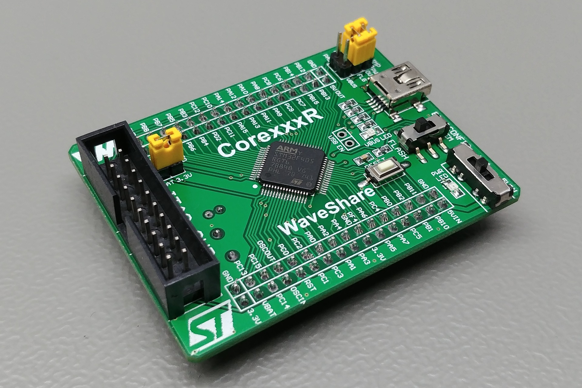 Picture of the WaveShare Core405R board